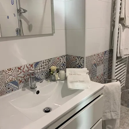 Indi Thelar Oda ve Kahvaltı Villa Guardia